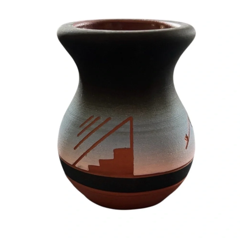 Vtg Sioux Pottery Native American Clay Pot Black Blue 3.75” Small Floral Storage